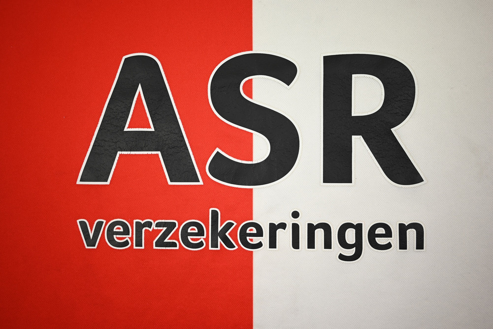 2010-11 FEYENOORD SHIRT XL