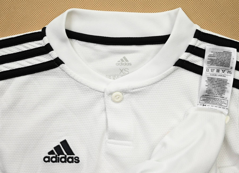 2018-19 REAL MADRID SHIRT XS. BOYS