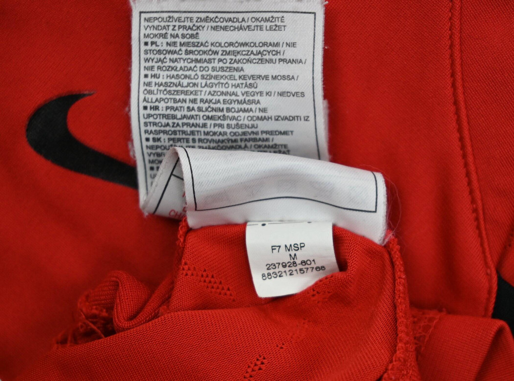 MANCHESTER UNITED SHIRT M