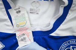 2017-18 QUEENS PARK RANGERS *MANNING* SHIRT M