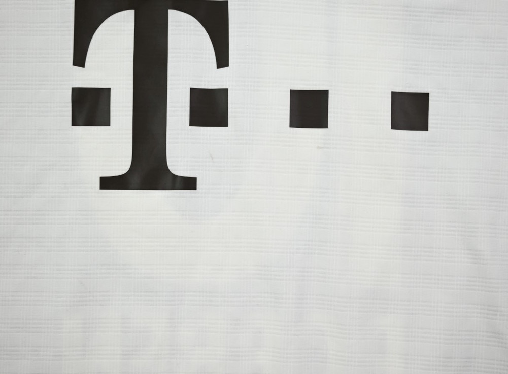 2013-14 BAYERN MUNCHEN *ROBBEN* SHIRT XL. BOYS