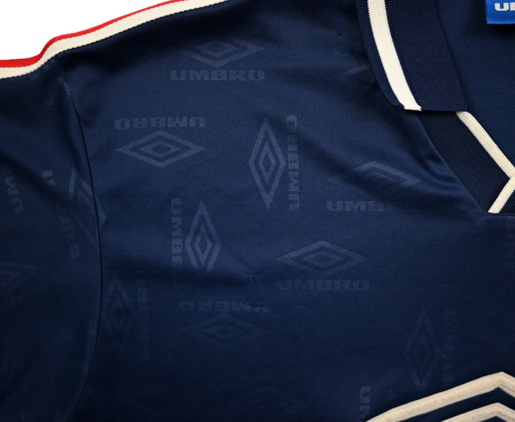 UMBRO OLDSCHOOL SHIRT XL