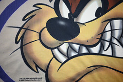 FC BARCELONA LOONEY TUNES SHIRT L