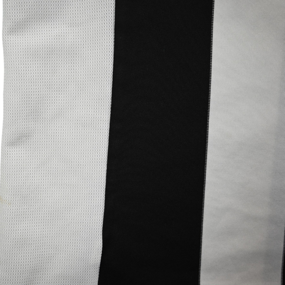 2001-03 NEWCASTLE UNITED SHIRT L. BOYS