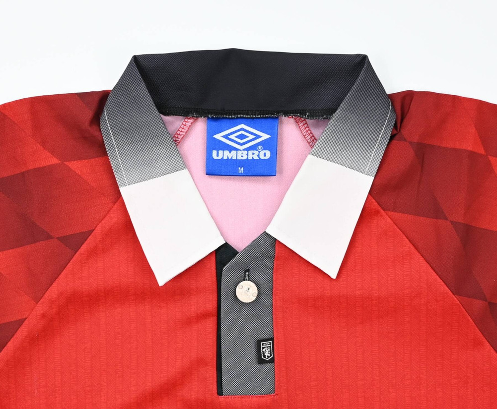 1996-98 MANCHESTER UNITED *CANTONA* SHIRT M