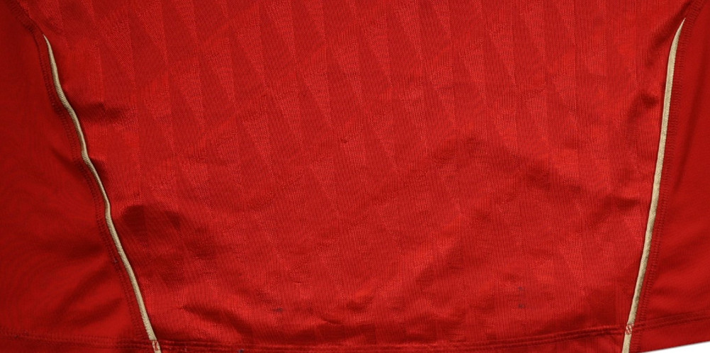 2010-12 LIVERPOOL *GERRARD* SHIRT M