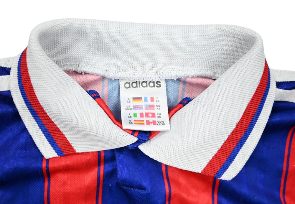1995-97 BAYERN MUNCHEN SHIRT XS. BOYS