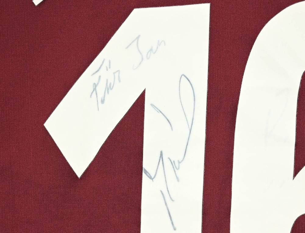 2010-11 1 FC KAISERSLAUTERN *MORAVEK* SIGNATURE SHIRT M. BOYS 