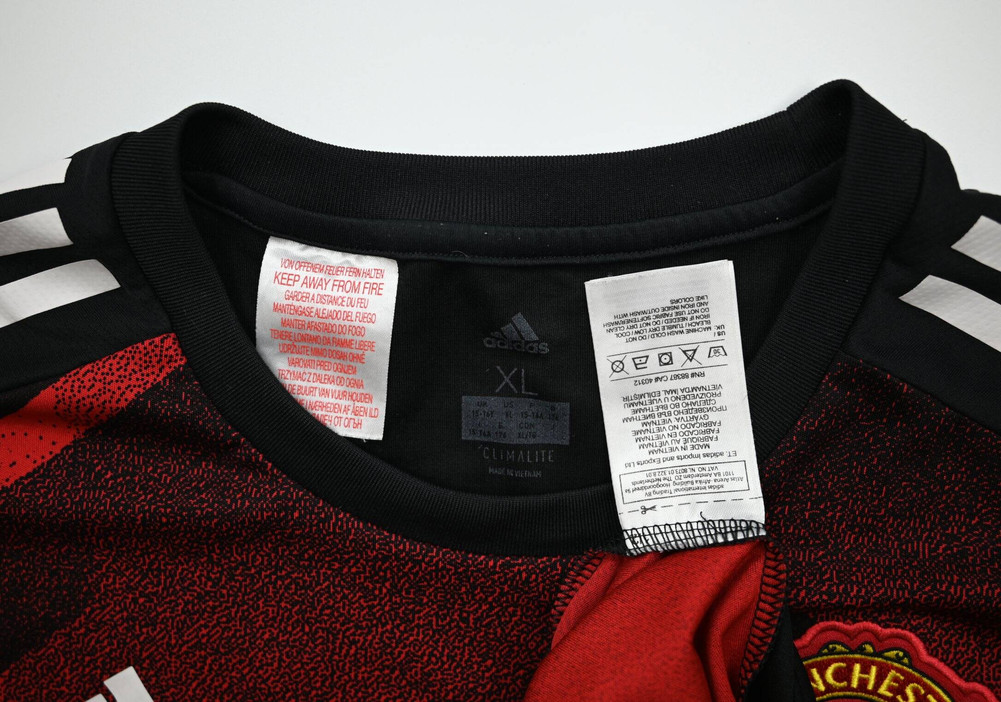 2017-18 MANCHESTER UNITED SHIRT XL. BOYS