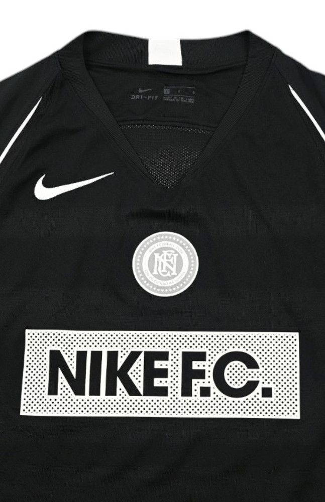 NIKE FOOTBALL CLUB SHIRT L