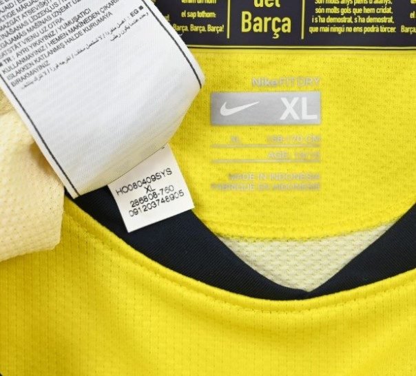 2008-10 BARCELONA *MESSI* SHIRT XL. BOYS