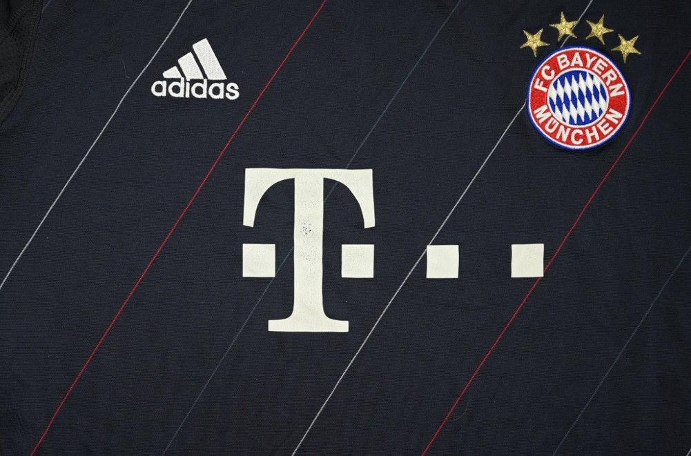 2010-11 BAYERN MUNCHEN SHIRT L