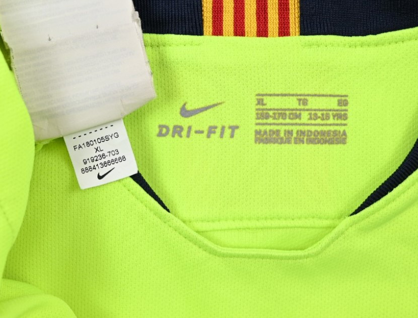 2018-19 BARCELONA *MESSI* SHIRT XL. BOYS