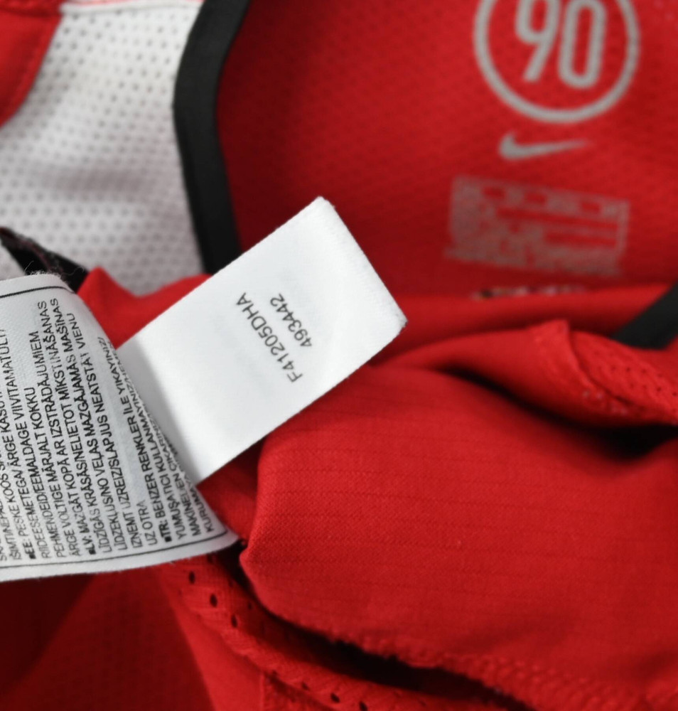 2004-06 MANCHESTER UNITED XS. BOYS 