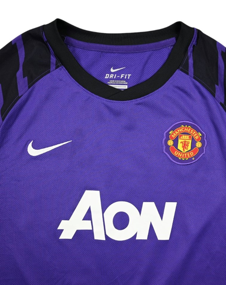 2010-11 MANCHESTER UNITED LONGSLEEVE SHIRT XL. BOYS