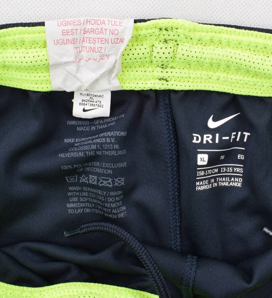 MANCHESTER CITY SHORTS XL. BOYS