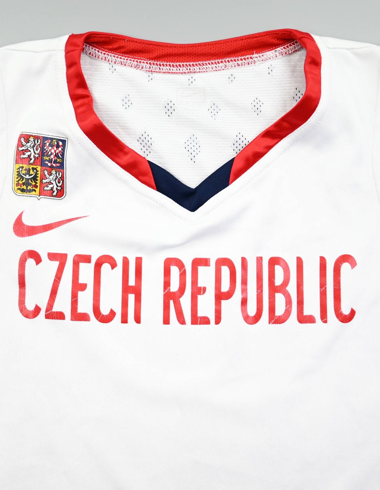 CZECH REPUBLIC WOMENS BASKETBALL SHIRT S