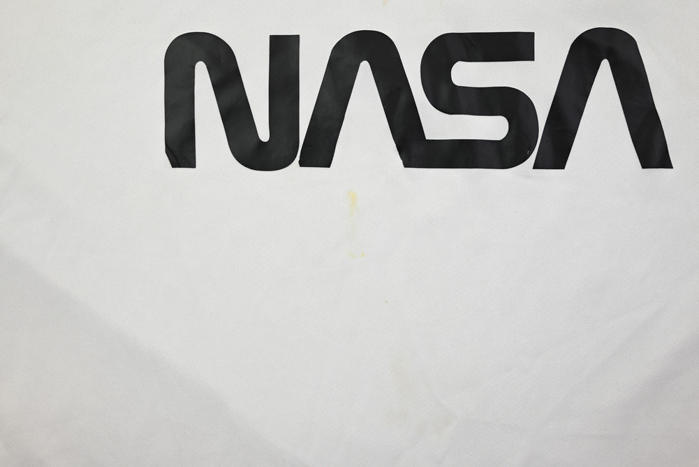 NIKE NASA SHIRT L