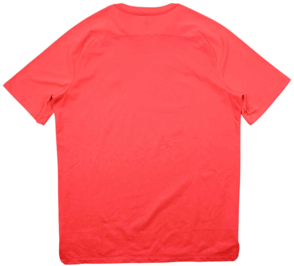 EINTRACHT FRANKFURT SHIRT XL