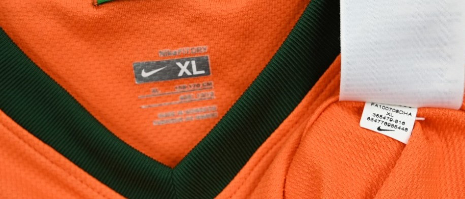 2010-11 WERDER BREMEN SHIRT XL. BOYS