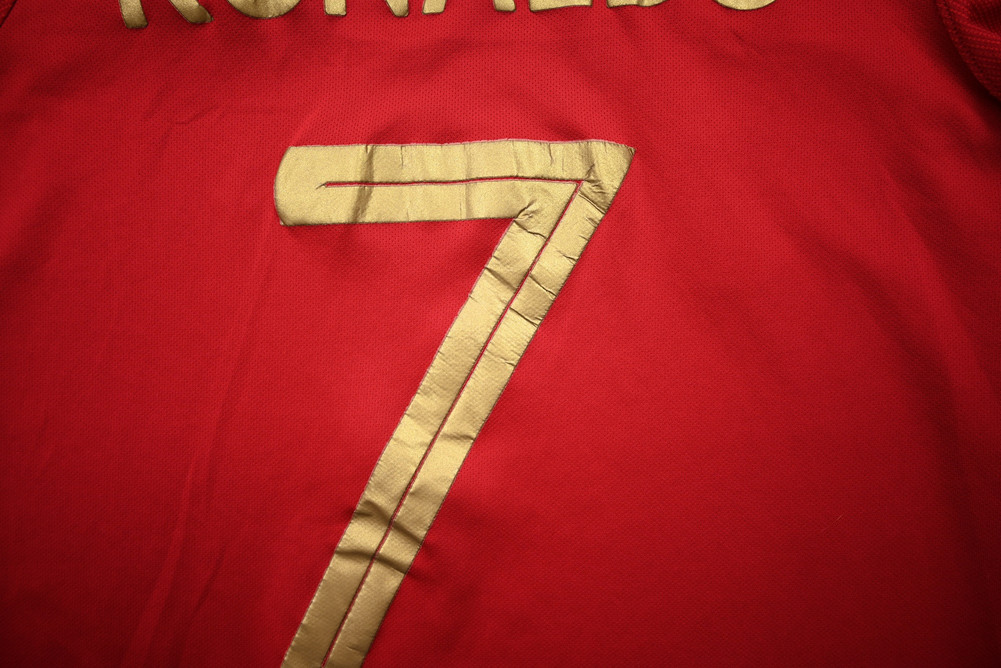 2018-19 PORTUGAL *RONALDO* SHIRT XL. BOYS