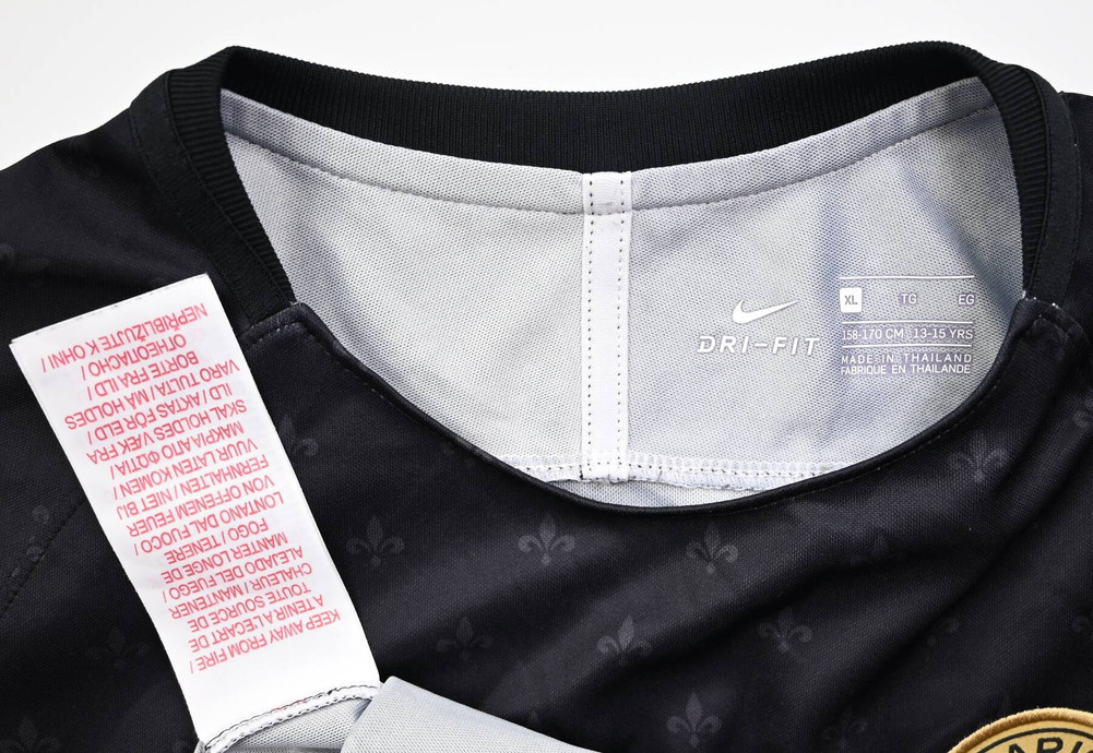 PARIS SAINT-GERMAIN SHIRT XL. BOYS