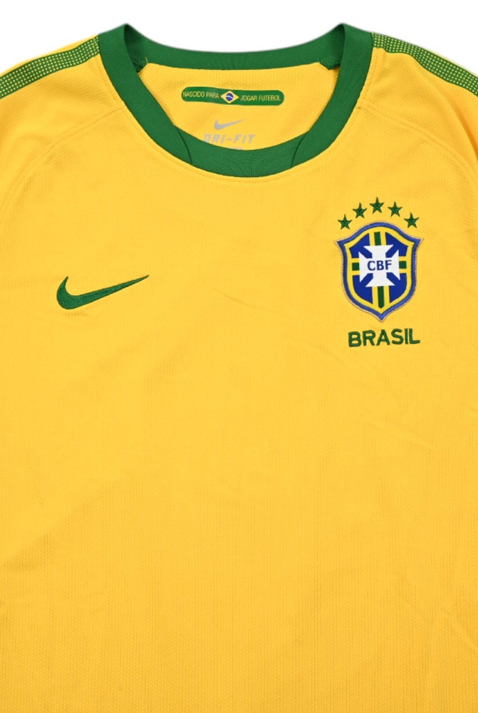 2010-11 BRAZIL SHIRT XL. BOYS