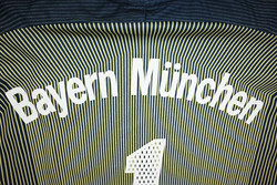 2003-04 BAYERN MUNCHEN *KAHN* GOALKEEPER LONGSLEEVE S