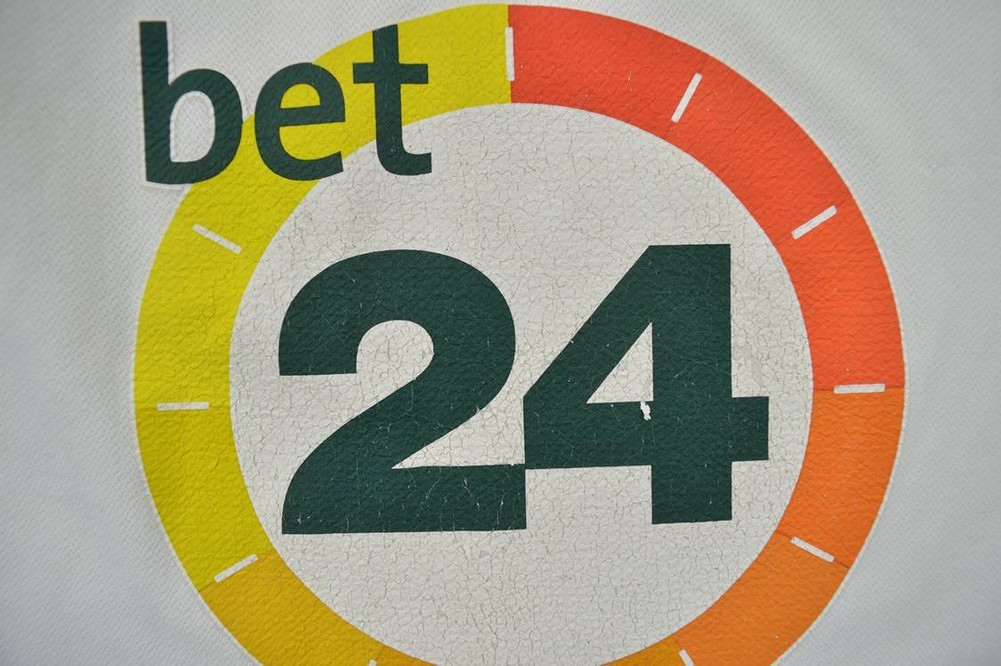 2006-07 LEEDS UNITED SHIRT M