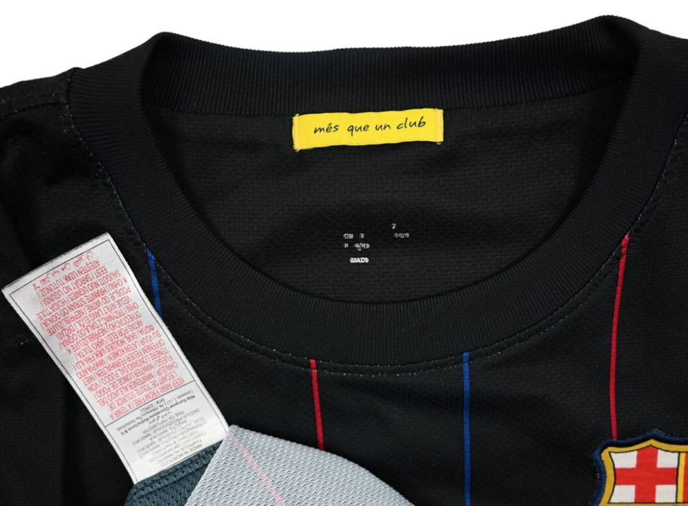 2009-10 FC BARCELONA *VALDES* GOALKEEPER S