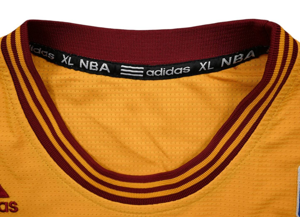 CLEVELAND CAVALIERS *JAMES* NBA SHIRT XL