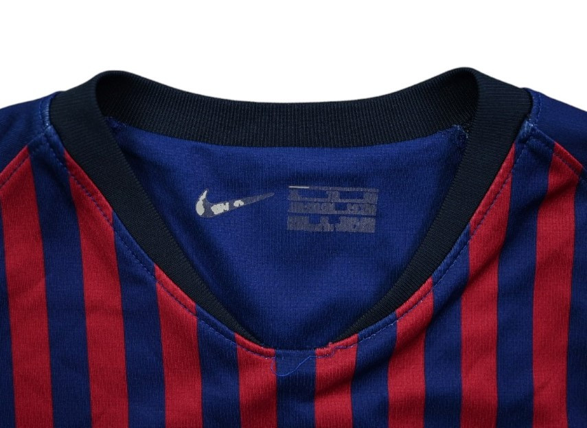 2018-19 BARCELONA *SUAREZ* SHIRT XS. BOYS