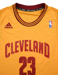 CLEVELAND CAVALIERS *JAMES* NBA SHIRT XL