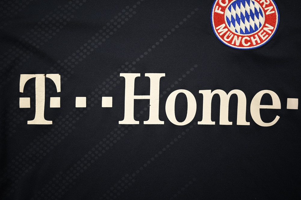 2008-09 BAYERN MUNCHEN SHIRT XL. BOYS