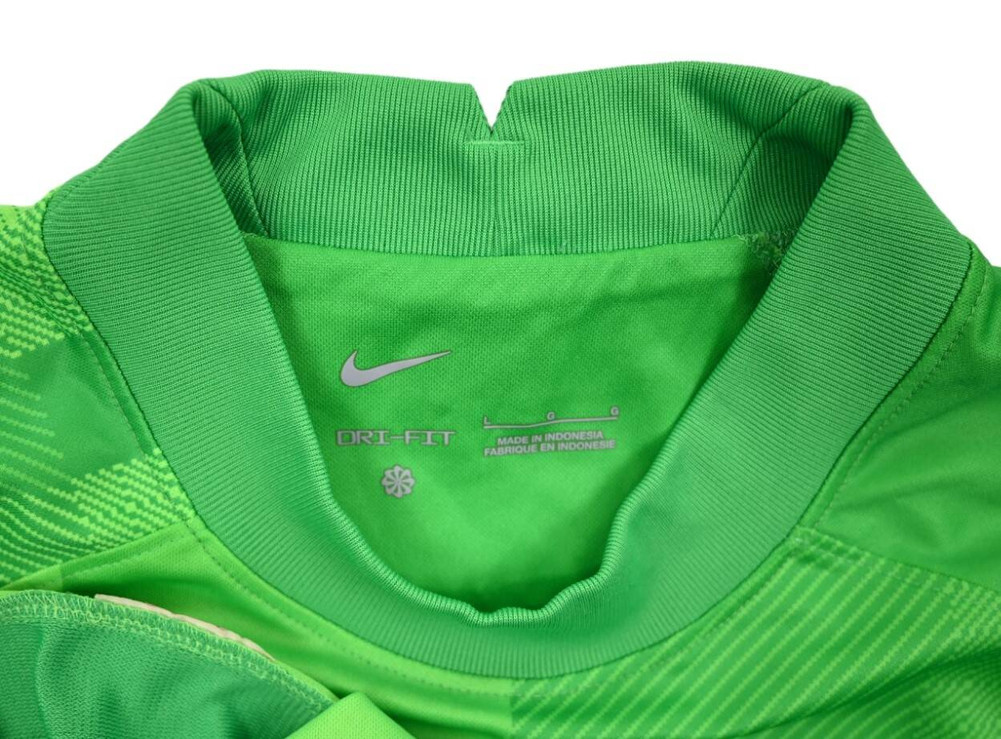 2021-22 LIVERPOOL GOALKEEPER SHIRT L