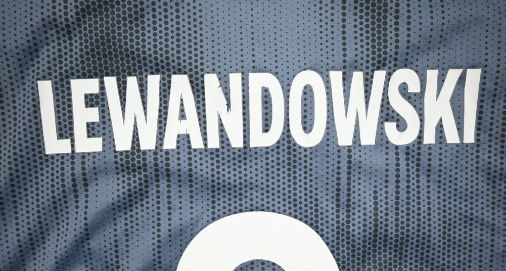 2018-19 BAYERN MUNCHEN *LEWANDOWSKI* KOSZULKA L. BOYS