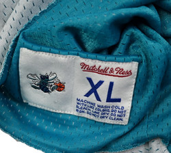 CHARLOTTE HORNETS NBA SHIRT XL