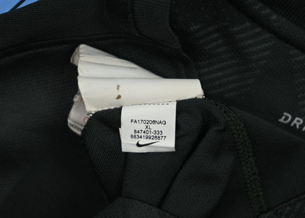 2017-18 MANCHESTER CITY *DE BRUYNE* SHIRT XL. BOYS