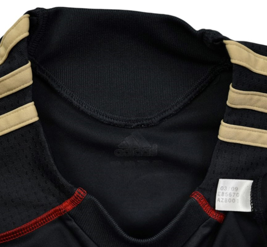 2009-10 LIVERPOOL *GERRARD* SHIRT M