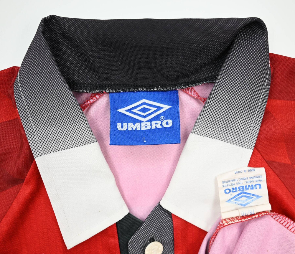 1996-98 MANCHESTER UNITED *CANTONA* SHIRT L