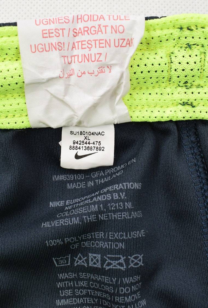 MANCHESTER CITY SHORTS XL. BOYS 