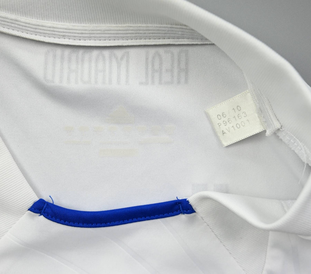 2010-11 REAL MADRID *OZIL* SHIRT L