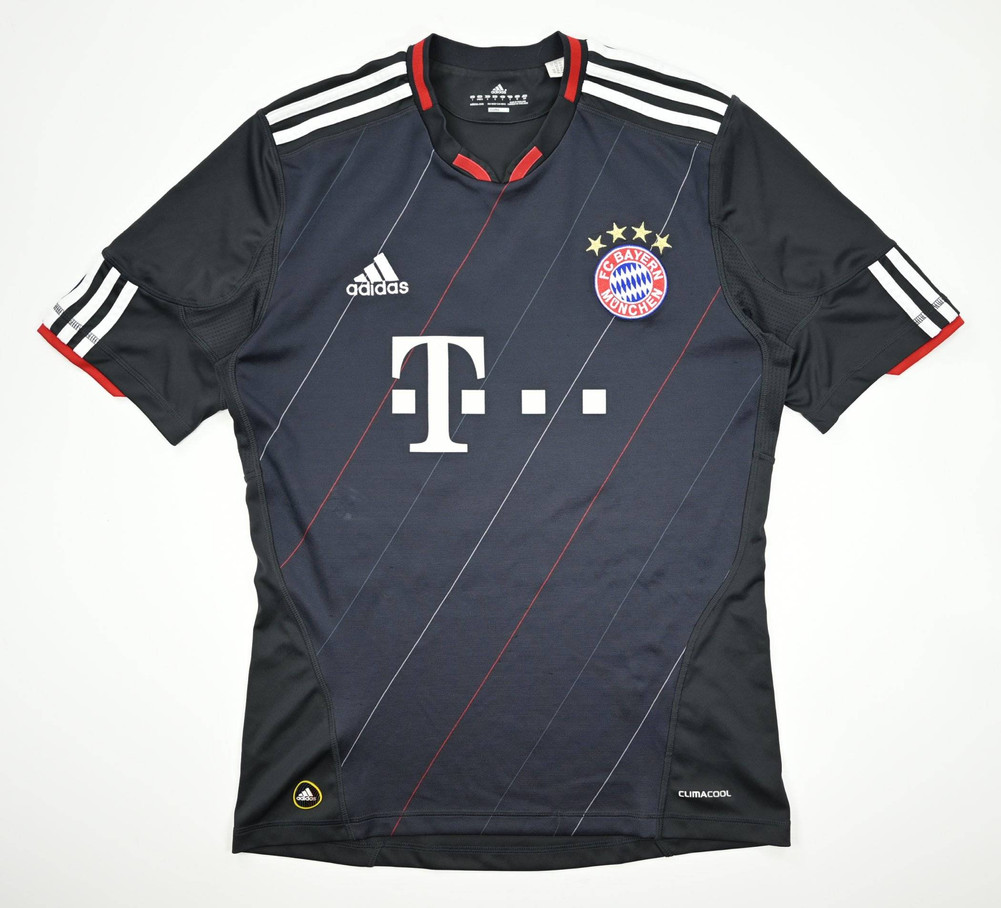 2010-11 BAYERN MUNCHEN *SCHWEINSTEIGER* SHIRT S