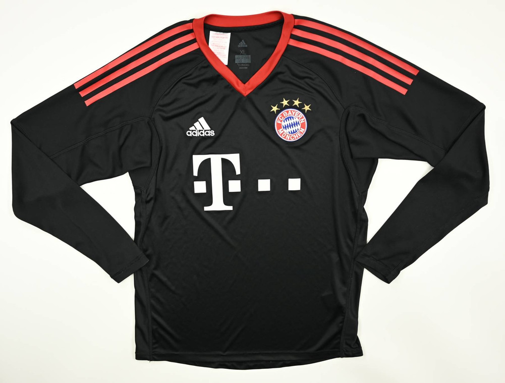 2017-18 BAYERN MUNCHEN LONGSLEEVE XL.  BOYS