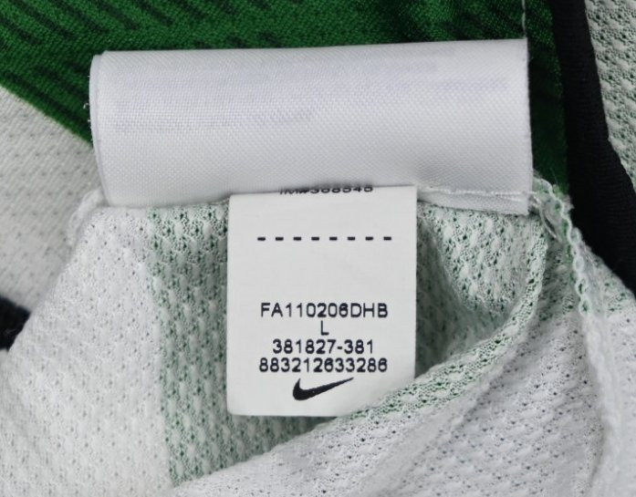 2010-12 CELTIC SHIRT L. BOYS