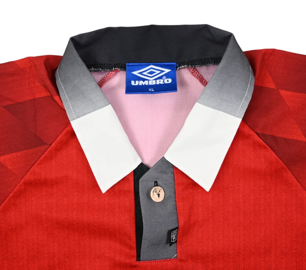 1996-98 MANCHESTER UNITED *CANTONA* SHIRT XL